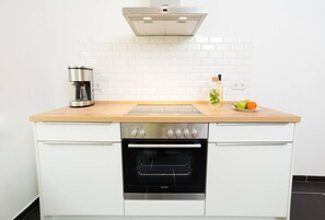 Kühlschrank, Ofen, Herdplatte, Geschirrspüler