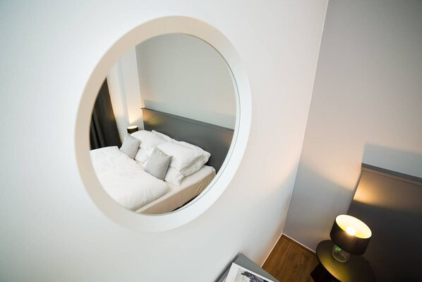 3 bedrooms, in-room safe, iron/ironing board, travel crib - 110 SQM & 4 ROOMS - DESIGN APARTMENT by BENSIMON (4) (Mitte / Moabit  (Berlin))