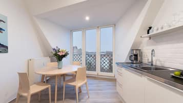 Kühlschrank, Ofen, Herdplatte, Geschirrspüler