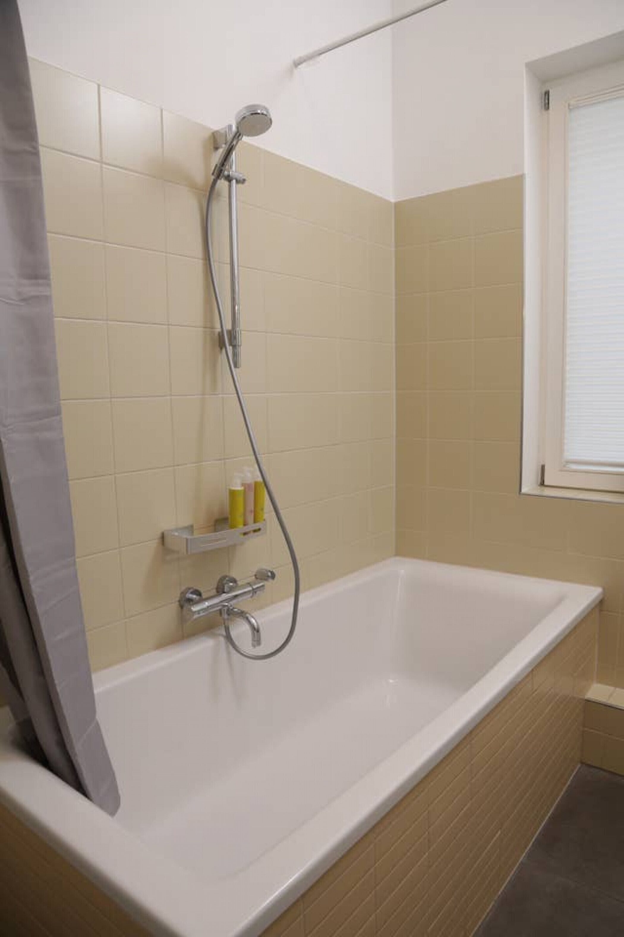 85QM MODERN DESIGN APARTMENT by BENSIMON (5)