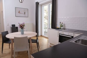 Fridge, oven, stovetop, dishwasher - 80QM CONTEMPORARY DESIGN APARTMENT by BENSIMON (4) (Prenzlauer Berg (Berlin))