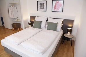1 Schlafzimmer, Zimmersafe, Bügeleisen/Bügelbrett, Reisekinderbett