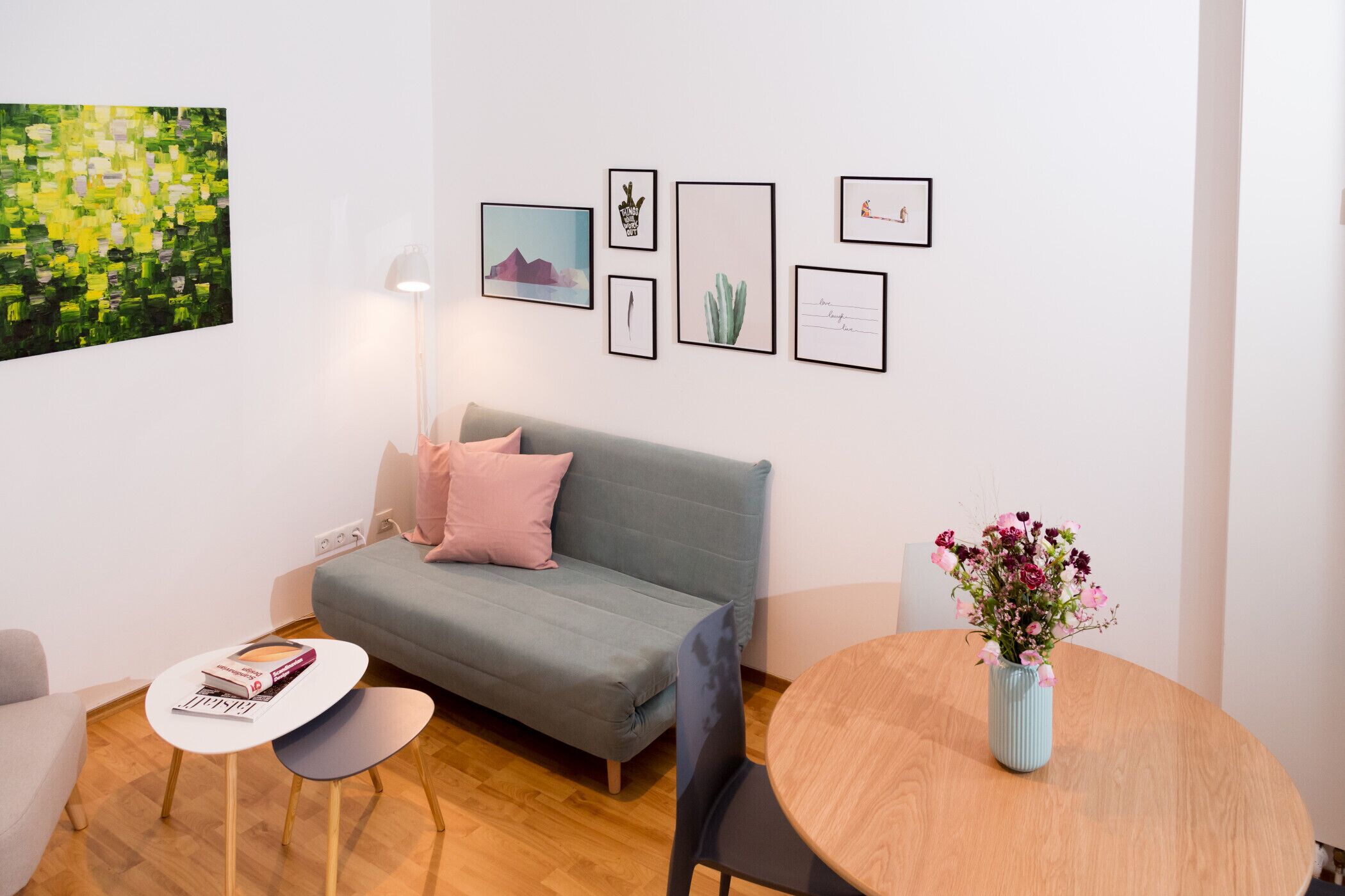 Great and modern apartment with balcony in a perfect location (2)