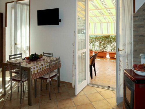 Nice apartment for 4 guests with WIFI, A/C, TV and terrace