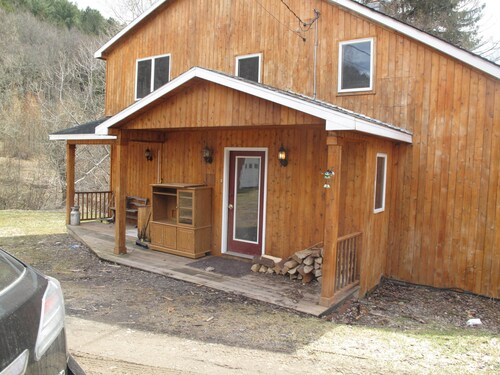 Safe and Private Catskills Modern Farmhouse