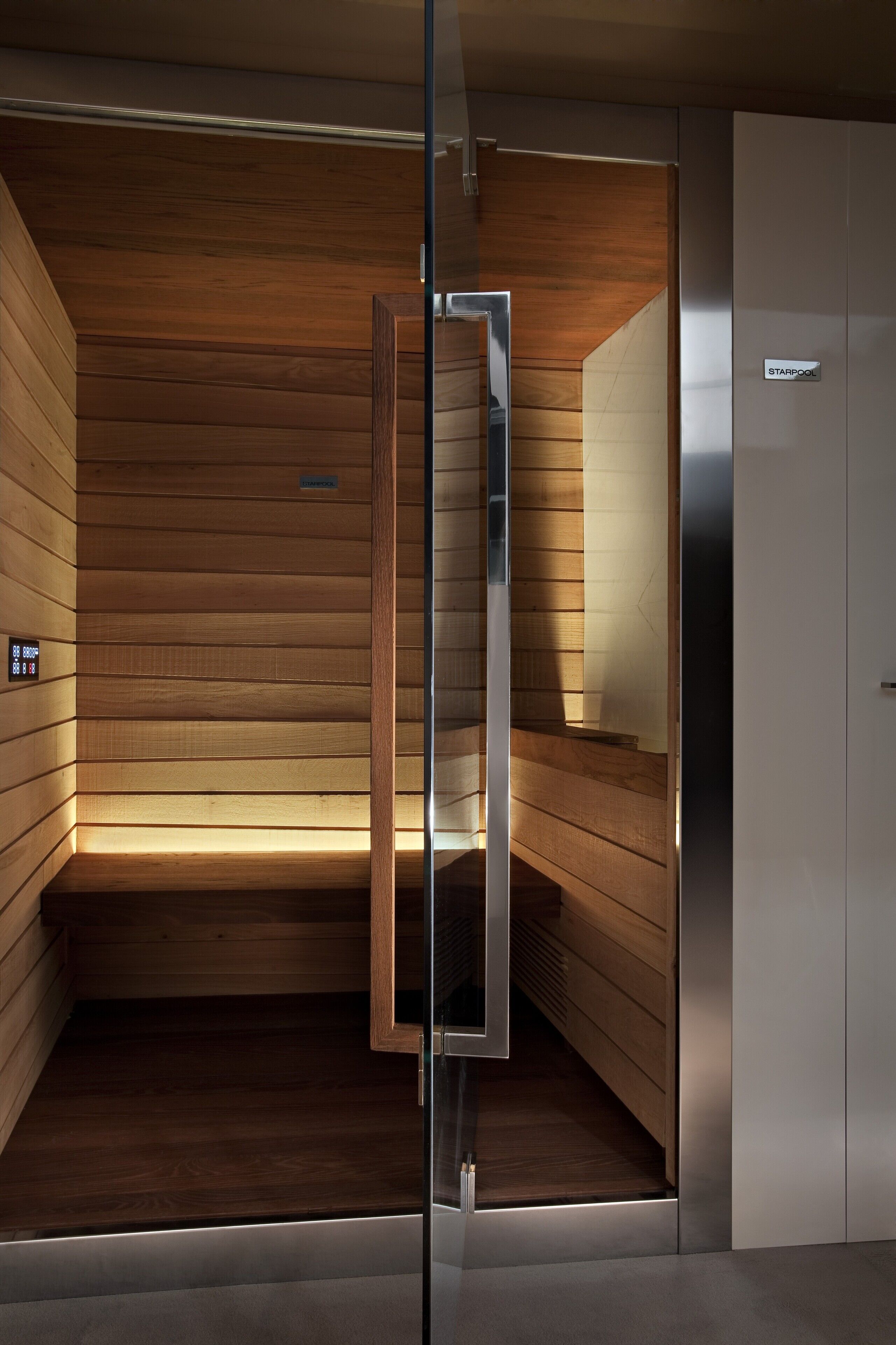 sauna, hot tub, steam room, body treatments, body wraps, body scrubs