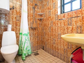 House | Bathroom