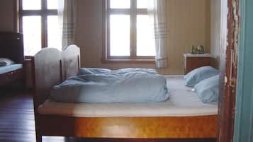 7 bedrooms, individually furnished