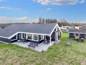 House | Bahagian luar