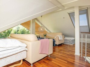 5 Schlafzimmer, Babybetten
