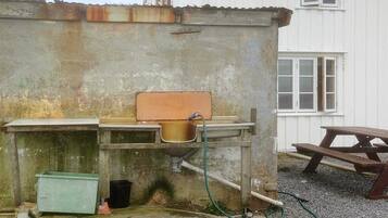 House | Outdoor dining