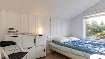 3 bedrooms, cribs/infant beds, individually furnished