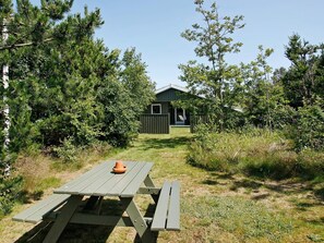 House | Outdoor dining