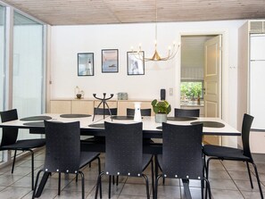 House | Dining - 8 Person Holiday Home in Orsted-by Traum (Ørsted)