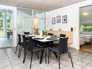 House | Dining - 8 Person Holiday Home in Orsted-by Traum (Ørsted)