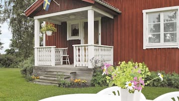 House | Property grounds