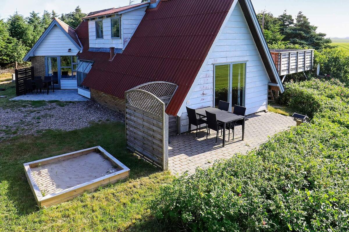 House | Outdoor dining