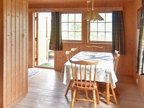 House | Dining - Holiday Home in Utvik (Stryn)