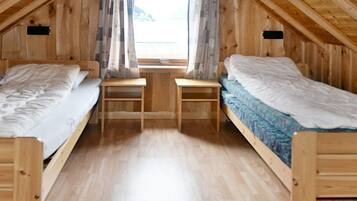 3 habitaciones y muebles diferentes