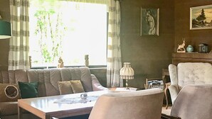 Fireplace, DVD player - 6 Person Holiday Home in Ballangen (Ballangen)