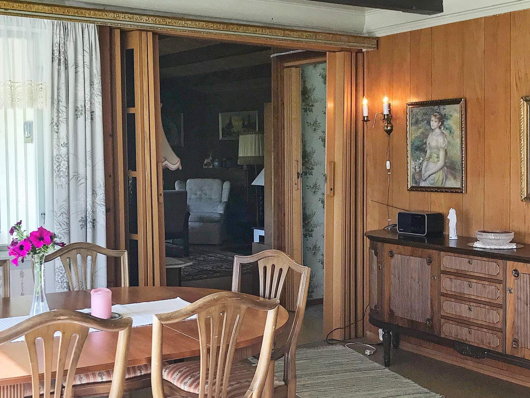 3 bedrooms, individually furnished
