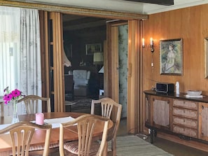 3 bedrooms, individually furnished