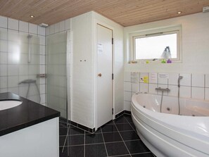 House | Spa treatment