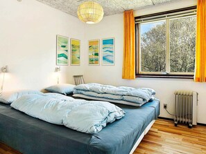 3 bedrooms, cots/infant beds - Pretty Holiday Home in Hurup With Barbecue (Hurup Thy)