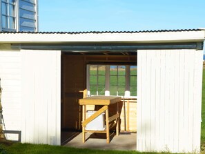 Rumah | Tempat makan outdoor