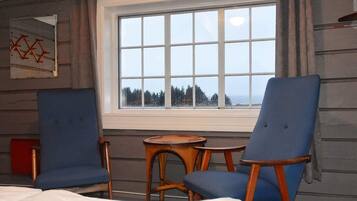 8 bedrooms, individually furnished