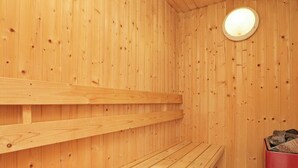 Sauna - Fabulous Holiday Home in Hals With Whirlpool (Hals)