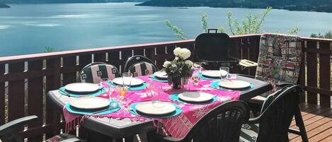 House | Tempat makan luar