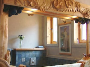 4 bedrooms, individually furnished