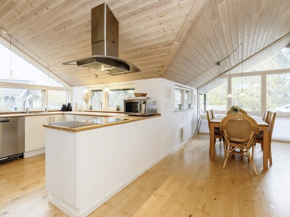 House | Private kitchen | Highchair - 8 Person Holiday Home in Rodby-by Traum (Rodby)