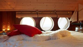 5 bedrooms, individually furnished, Internet