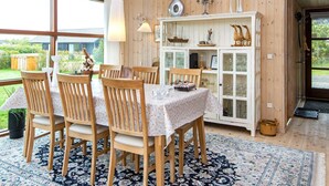 House | Dining - Spacious Holiday Home in Tarm near Beach (Tarm)