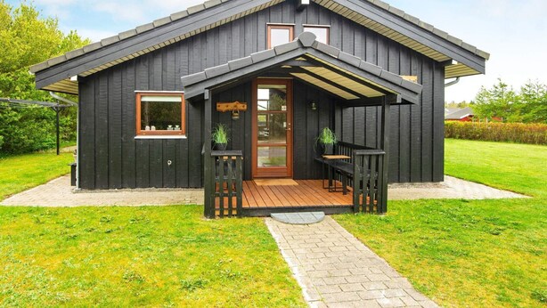 House | Exterior - Spacious Holiday Home in Tarm near Beach (Tarm)
