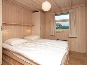 4 chambres, lit de bébé
