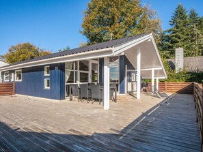 House | View from property - Seaside Haven With Spa - By Traum Ferienwohnungen (Bjert)