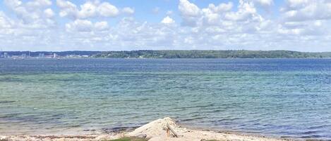 Hus | Utsikt mot vattnet