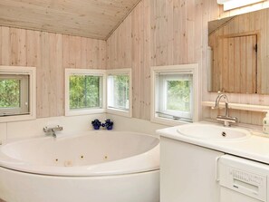 House | Spa treatment