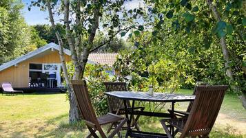 House | Outdoor dining