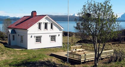 7 Person Holiday Home in Stonglandseidet