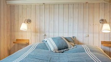 5 Schlafzimmer, individuell eingerichtet, Babybetten