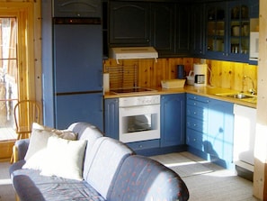 House | Private kitchen | Fridge, microwave, dishwasher, coffee/tea maker