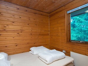 3 Schlafzimmer, Babybetten