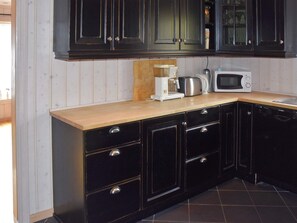 House | Private kitchen - Holiday Home in Gursken (Sande)