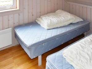 4 habitaciones y muebles diferentes 