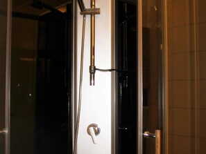House | Bathroom - 4 Person Holiday Home in Lauvstad (Volda)