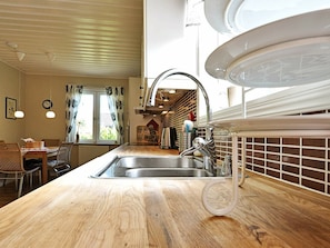 3 bedrooms, individually furnished